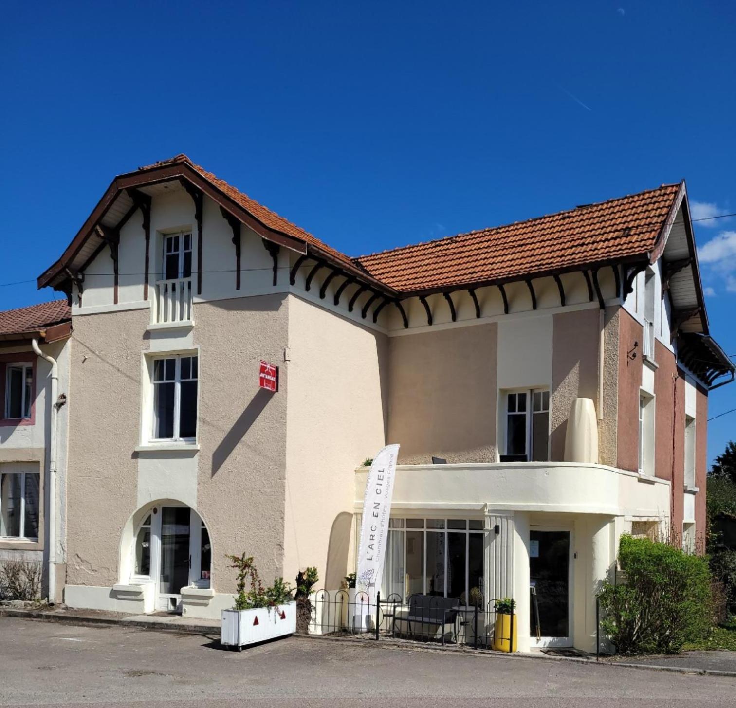 L'Arc En Ciel Bed and Breakfast Bleurville Exteriör bild